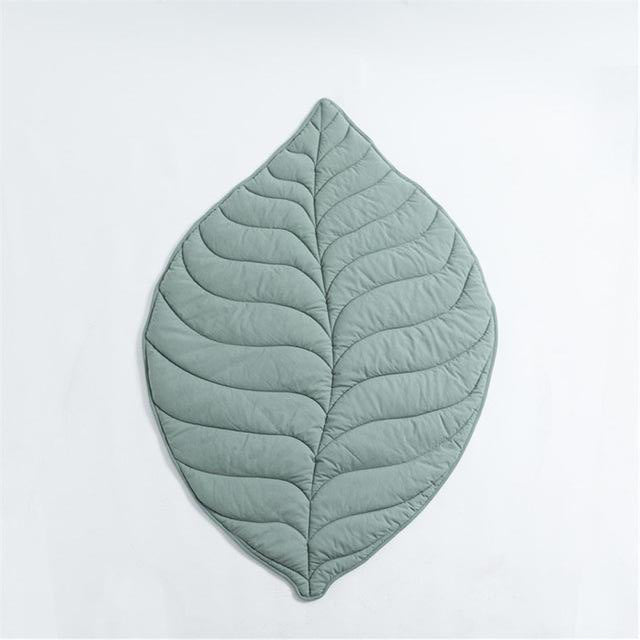 Silky-Soft Leaf Pet Mat