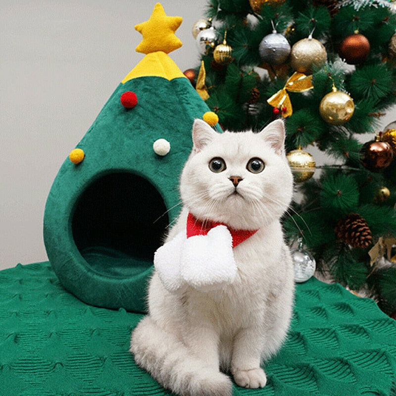 Winter Warm Christmas Cat Tent